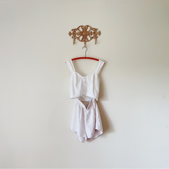 2 Piece Lounge Outfit Matching Set Linen Shorts and Crop Top - Picture 1 of 9